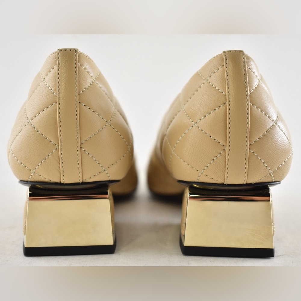 Chanel 24B Beige Lambskin Quilted Black Cap CC Logo Gold Block Heel Pumps 37.5 - Picture 13 of 16